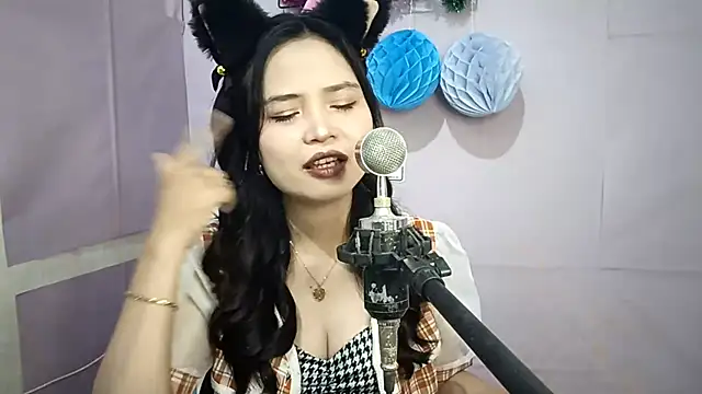 FerminaBoutwell online show from May 2026 09:13:02 AM