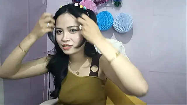 FerminaBoutwell online show from June 2026 02:33:01 PM