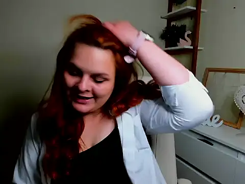 GingerKitten1 online show from June 2026 12:55:02 PM