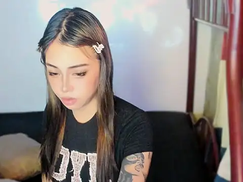 ArianaLore online show from June 2026 05:51:01 PM