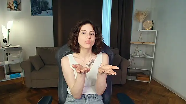 Kimasichka online show from May 2026 02:45:01 PM