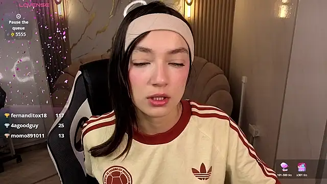 Cinnamon b online show from July 2026 07:53:02 PM
