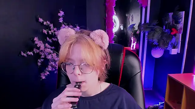 FoxxyyPolly online show from May 2026 05:34:01 AM