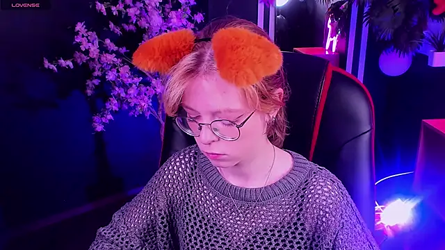 FoxxyyPolly online show from June 2026 05:31:02 AM