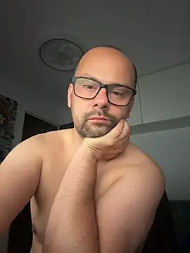 NakedAndrewHot online show from June 2026 12:04:02 AM
