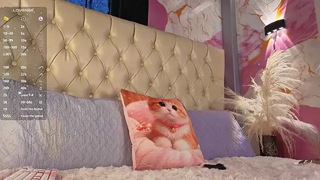 Luna Sissy  online show from May 2026 08:48:02 PM