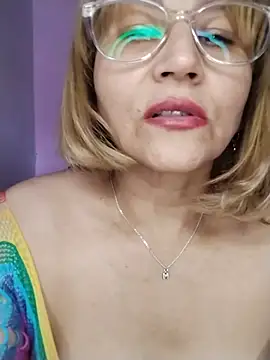 vitaminafranccesca online show from May 2026 07:55:02 PM