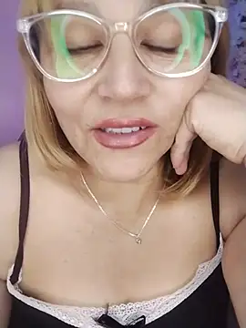 vitaminafranccesca online show from May 2026 06:57:02 PM