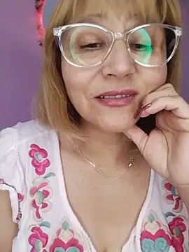 vitaminafranccesca online show from May 2026 04:47:01 PM
