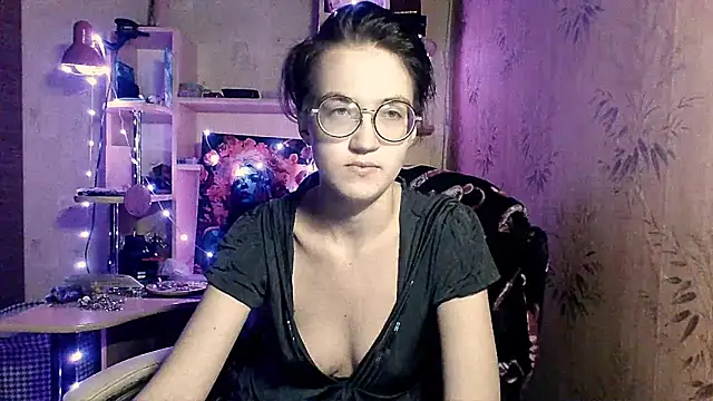Alessa Kiss online show from May 2026 06:04:01 PM