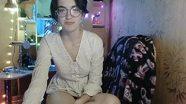 Alessa Kiss online show from May 2026 03:19:02 PM