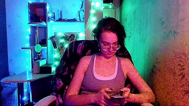 Alessa Kiss online show from May 2026 12:56:02 PM