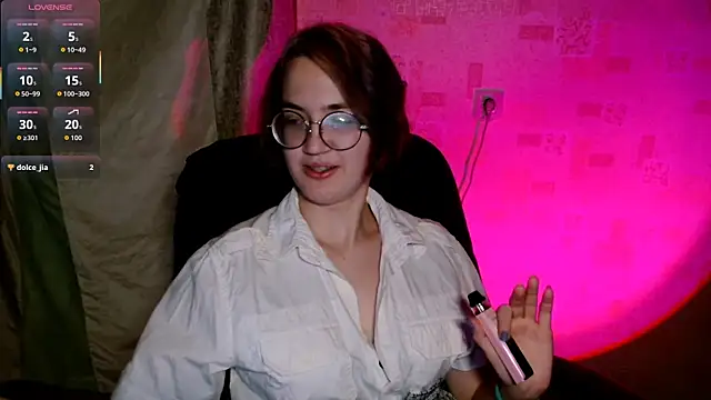 Alessa Kiss online show from July 2026 10:46:02 AM