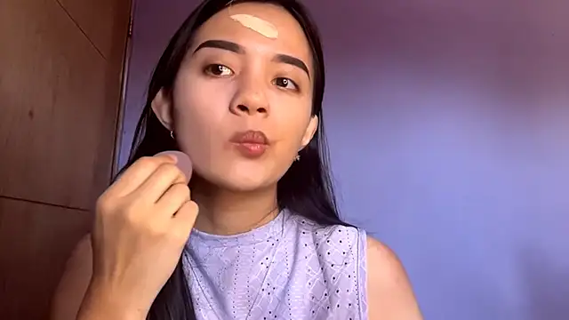 LiliaMadon online show from May 2026 01:00:01 AM