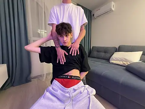 Ryann Desire online show from July 2026 08:00:01 PM