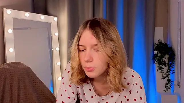 MilanaRayy online show from May 2026 05:14:02 AM