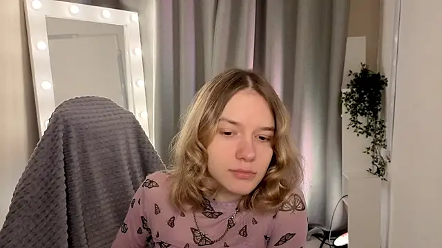 MilanaRayy online show from May 2026 05:03:01 AM