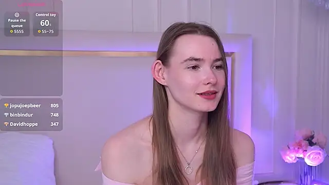 LillianYoung online show from June 2026 02:33:01 PM