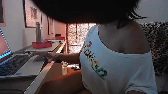 Emma Barbieri online show from July 2026 11:02:01 AM