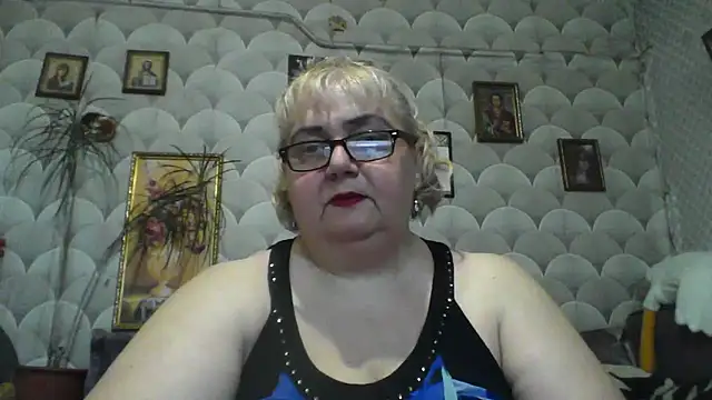 MarinaFarina53 online show from May 2026 06:52:01 AM