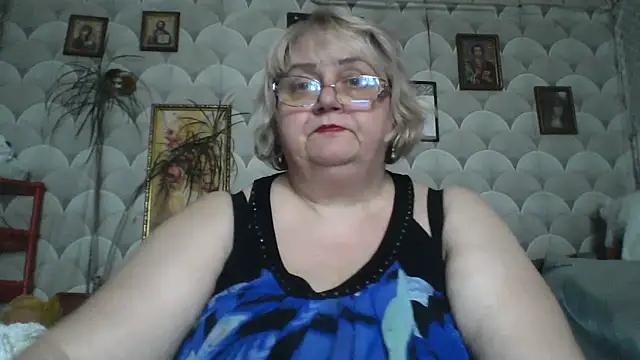 MarinaFarina53 online show from May 2026 01:18:02 PM