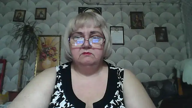MarinaFarina53 online show from June 2026 06:52:02 AM