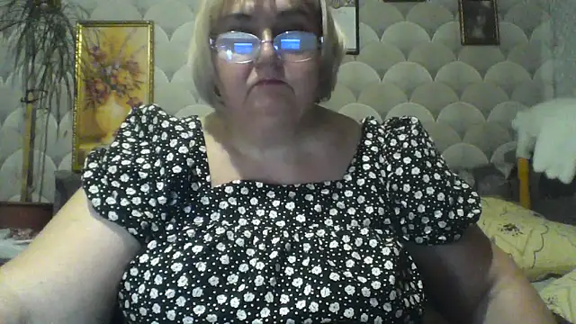 MarinaFarina53 online show from June 2026 06:57:01 PM