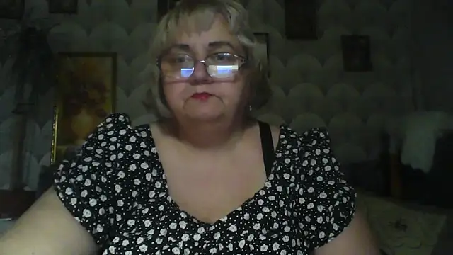 MarinaFarina53 online show from June 2026 05:52:01 AM