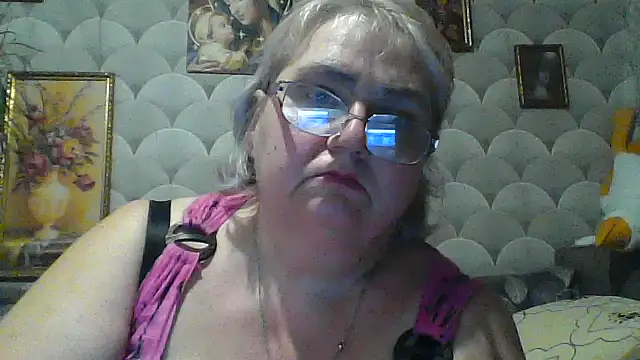 MarinaFarina53 online show from July 2026 07:38:01 PM