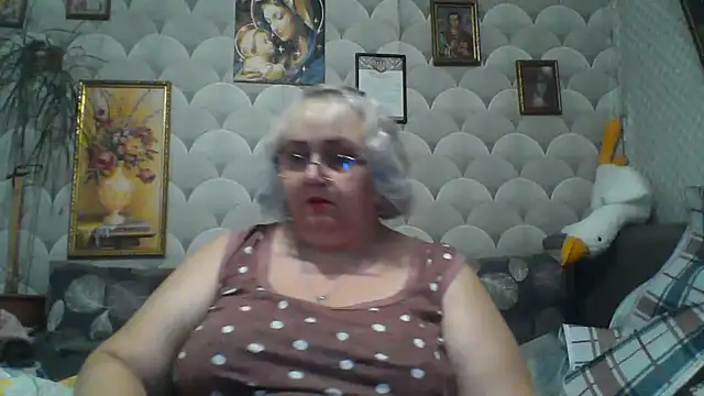 MarinaFarina53 online show from July 2026 05:27:01 PM
