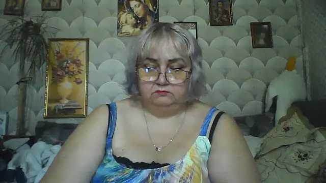 MarinaFarina53 online show from July 2026 06:11:02 AM
