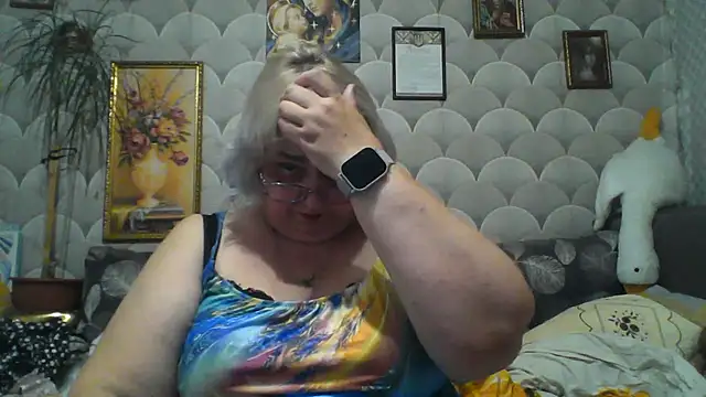 MarinaFarina53 online show from July 2026 06:39:02 PM