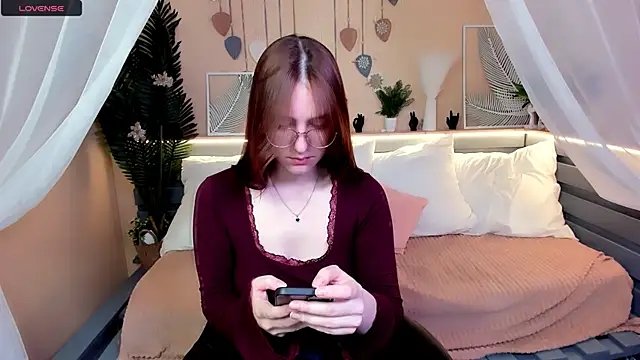 Maya Winters online show from May 2026 10:34:02 AM