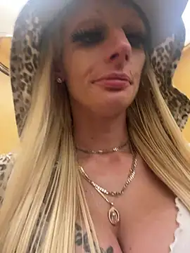blonDDbombsheLL99 online show from May 2026 03:04:02 AM