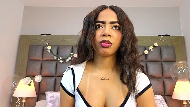 TyraKayne online show from July 2026 03:33:01 AM