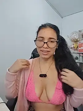 Snapshot of alanahot94 chatting on June 2026 01:59:01 PM alanahot94 online show from June 2026 01:59:01 PM