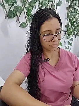 Snapshot of alanahot94 chatting on June 2026 04:19:02 PM alanahot94 online show from June 2026 04:19:02 PM