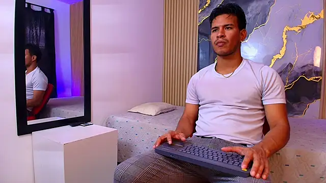 JacobWolf   online show from May 2026 06:57:02 PM
