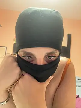 StephanieRc online show from May 2026 07:04:02 AM