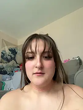 Snapshot of Hazel_Haze chatting on May 2026 02:45:01 PM Hazel Haze online show from May 2026 02:45:01 PM