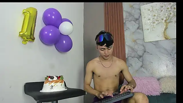 CAT LOVE1 online show from June 2026 01:17:01 AM
