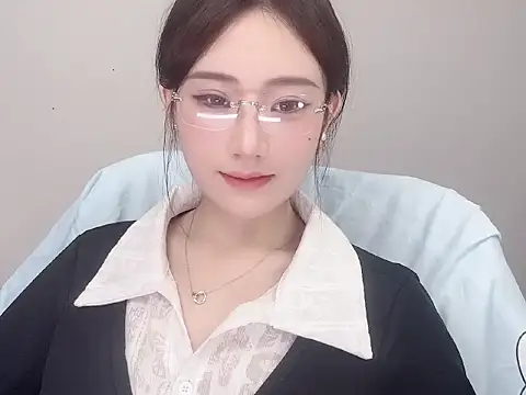  222Mia online show from May 2026 02:52:01 AM