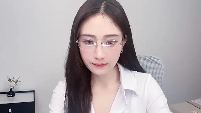  222Mia online show from May 2026 11:20:01 AM