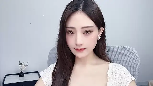  222Mia online show from May 2026 06:29:02 AM