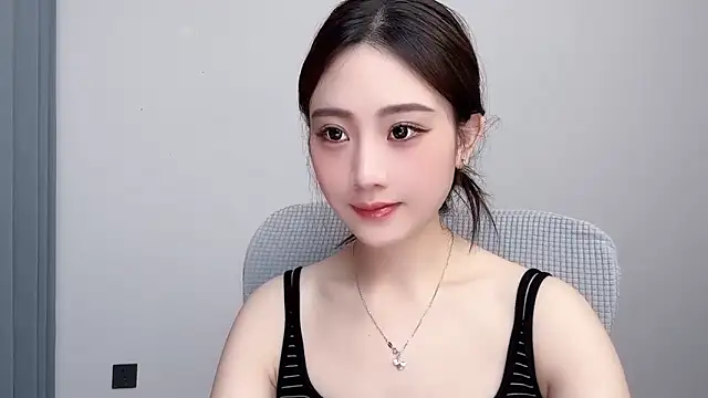  222Mia online show from June 2026 04:13:01 AM
