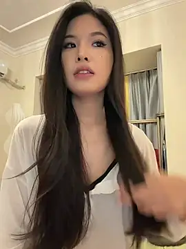 Snapshot of yy22111 chatting on May 2026 12:12:02 PM yy22111 online show from May 2026 12:12:02 PM