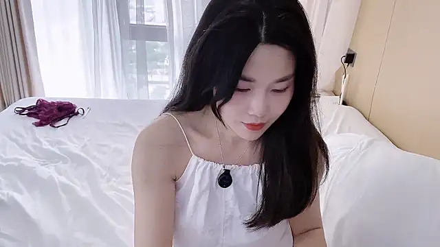 Emma qiqi online show from May 2026 02:18:01 AM