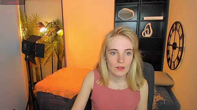 IrmaRonn online show from May 2026 10:43:01 AM