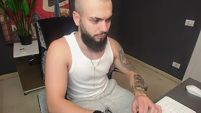 OscarWillss online show from June 2026 04:17:02 AM