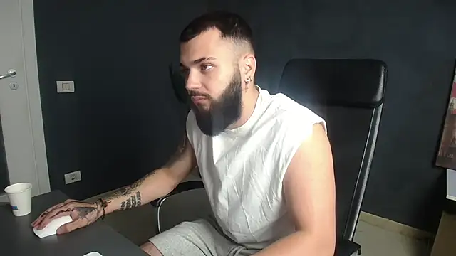 OscarWillss online show from July 2026 04:32:02 AM